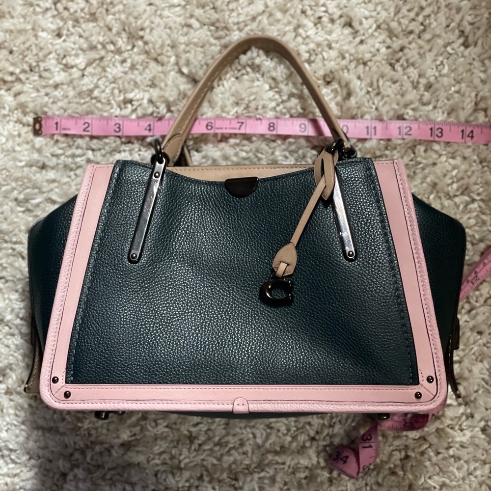 Cute Coach Purse 👜 - Picture 2 of 9